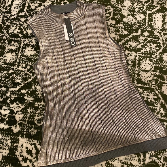 NWT Metallic Xoxo Tank - Picture 2 of 5